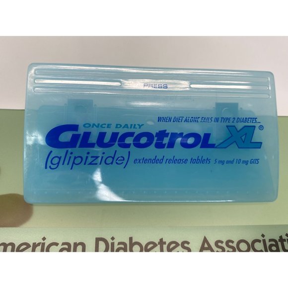 Rare Glucotrol XL Drug Rep Pharmaceutical Acrylic Clipboard 14" Dr's Office - Picture 6 of 10